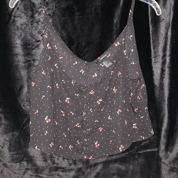Forever 21 Cherry Crop Too - Picture 1 of 1